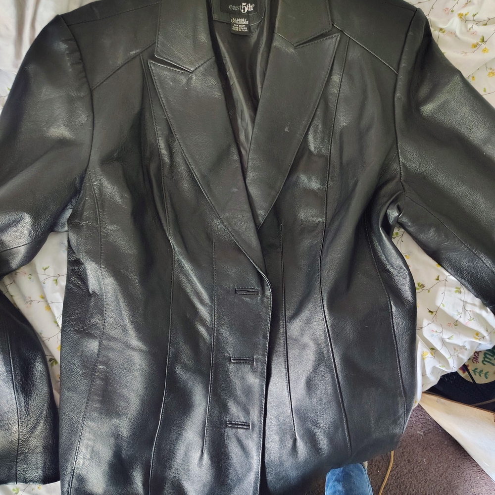 East 5th Women's Sleek Black Leather Jacket